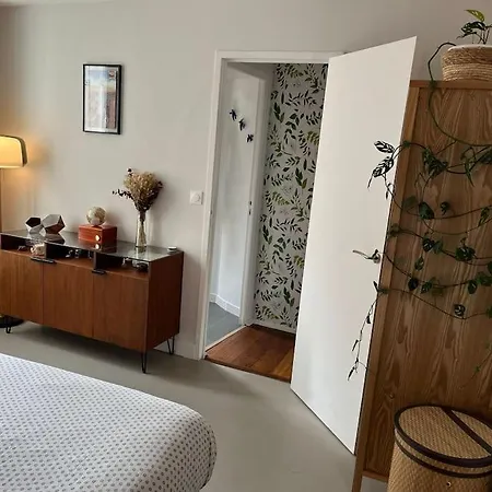 Lovely Large * Paris